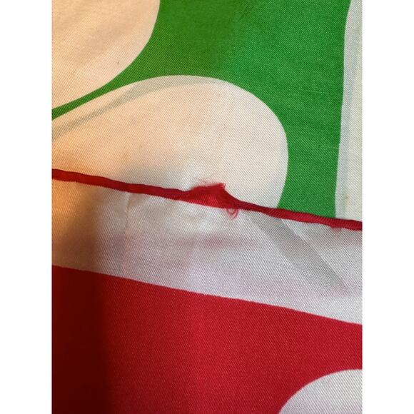 Pair of Vintage 1960s–70s Clover Print Scarves – Green & Red Four Leaf Clover - Picture 3 of 3